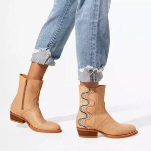 NEW Charlotte Stone Tessie Boot